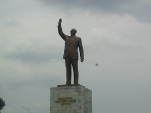 The Lumumba statue stands on Boulevard Lumumba, the thoroughfare leading from the Kinshasa airport to downtown